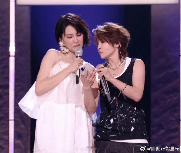 曾沛慈把王濛当大开门夸啊王濛遇到了沛慈兵法咱就是说这个曾沛慈把王濛当大开门夸啊哈