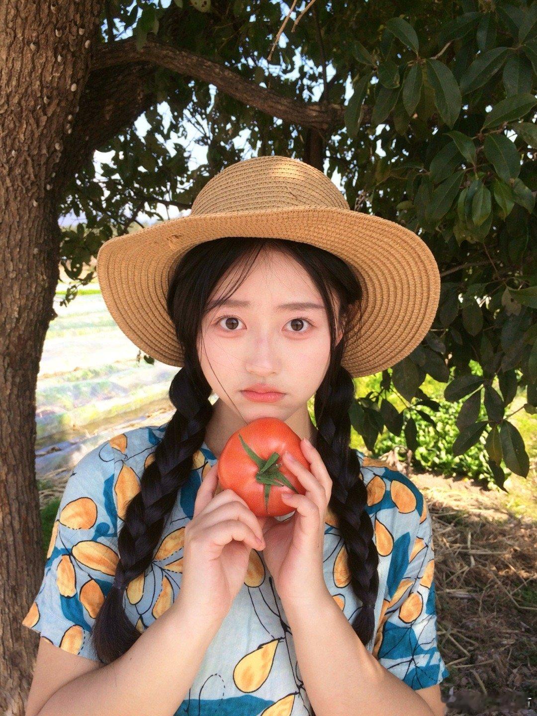 吃小凶事么！！🍅•͈ᴗ⁃͈🍅 