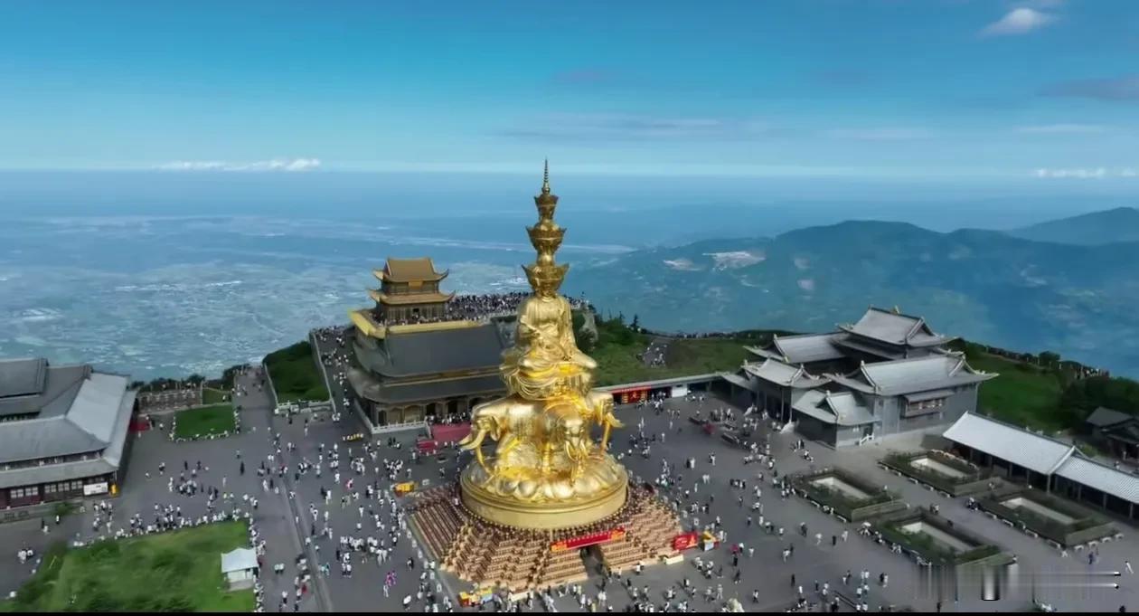 峨眉山金顶