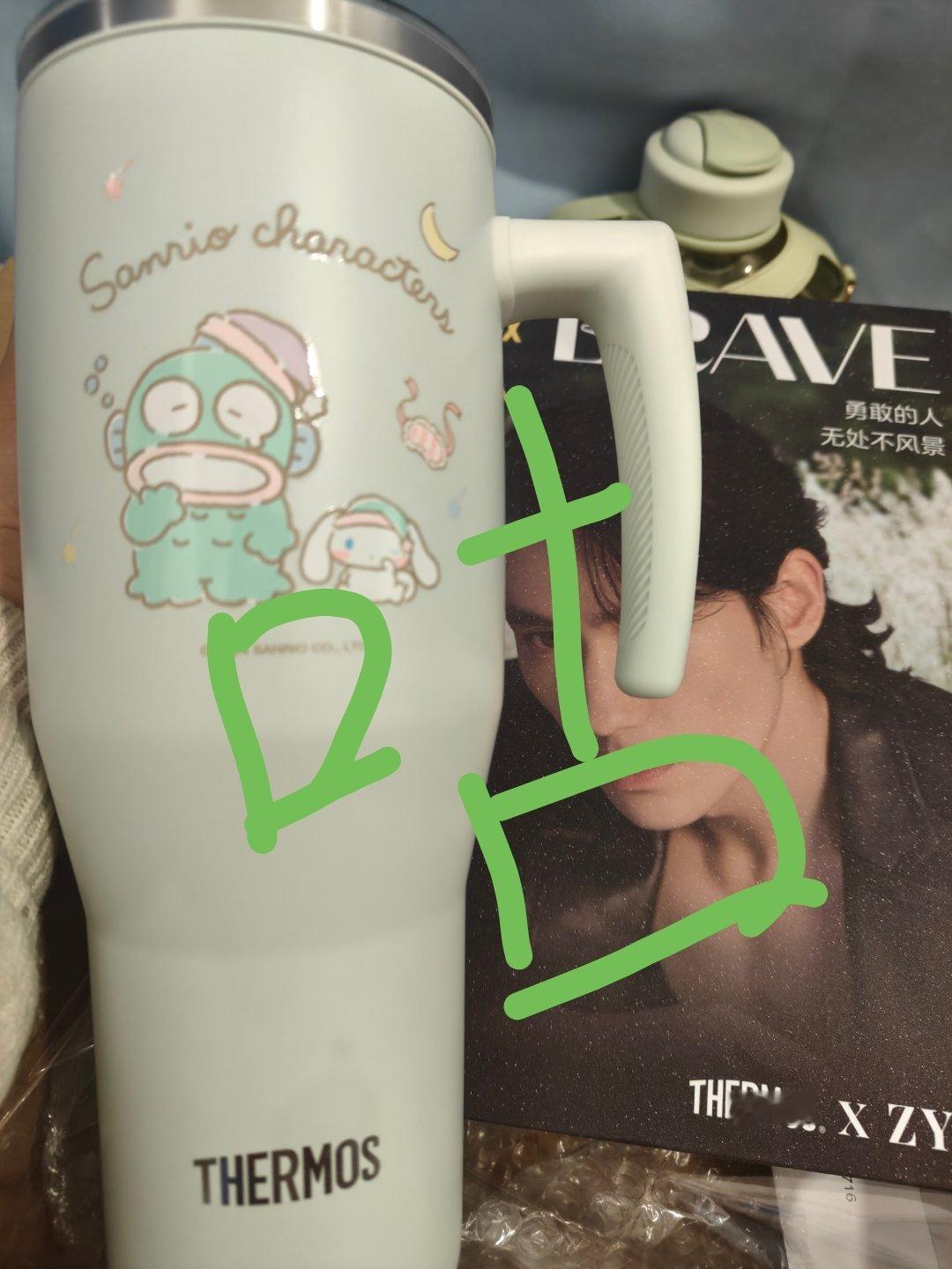 耶✌🏻拿到写真了，才拆[允悲]还好我的写真内页没有损坏✌🏻[求关注]朱一龙[