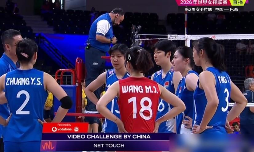 1：3，中国女排的五连胜被巴西队掐断了。

数据摆在面上，很刺眼。
拦网得分，6