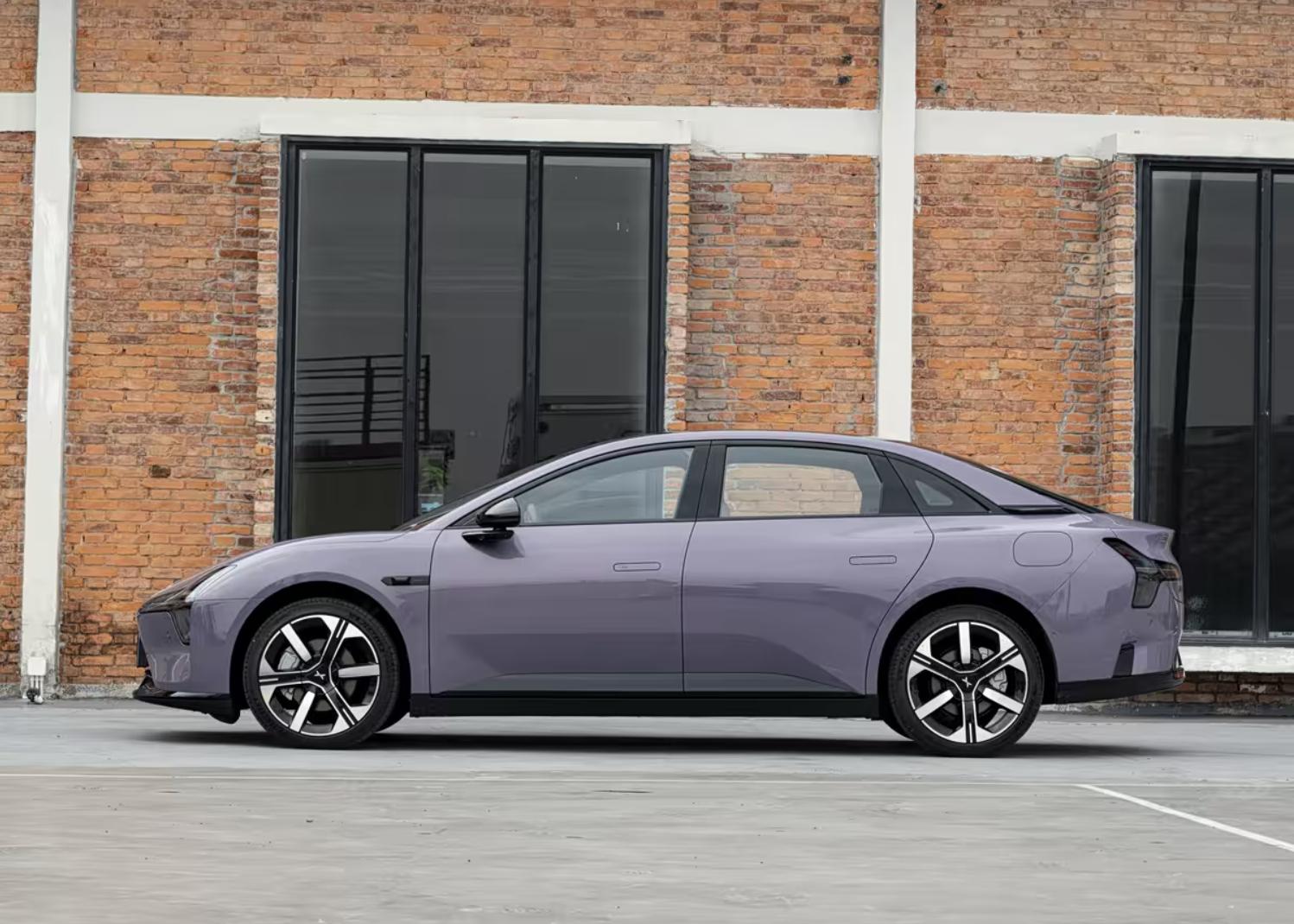 Mona 03它在近一年的销量数据已经非常接近小鹏汽车总销量的45%，可以说是当