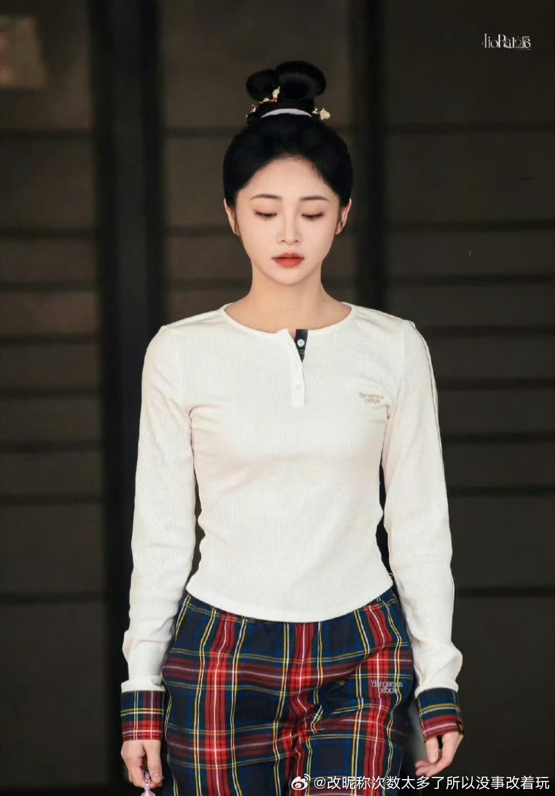 类似暗河里杨雨潼水龙吟包上恩差不多的生态位吧洋洋还是比龚和罗好点儿吧 