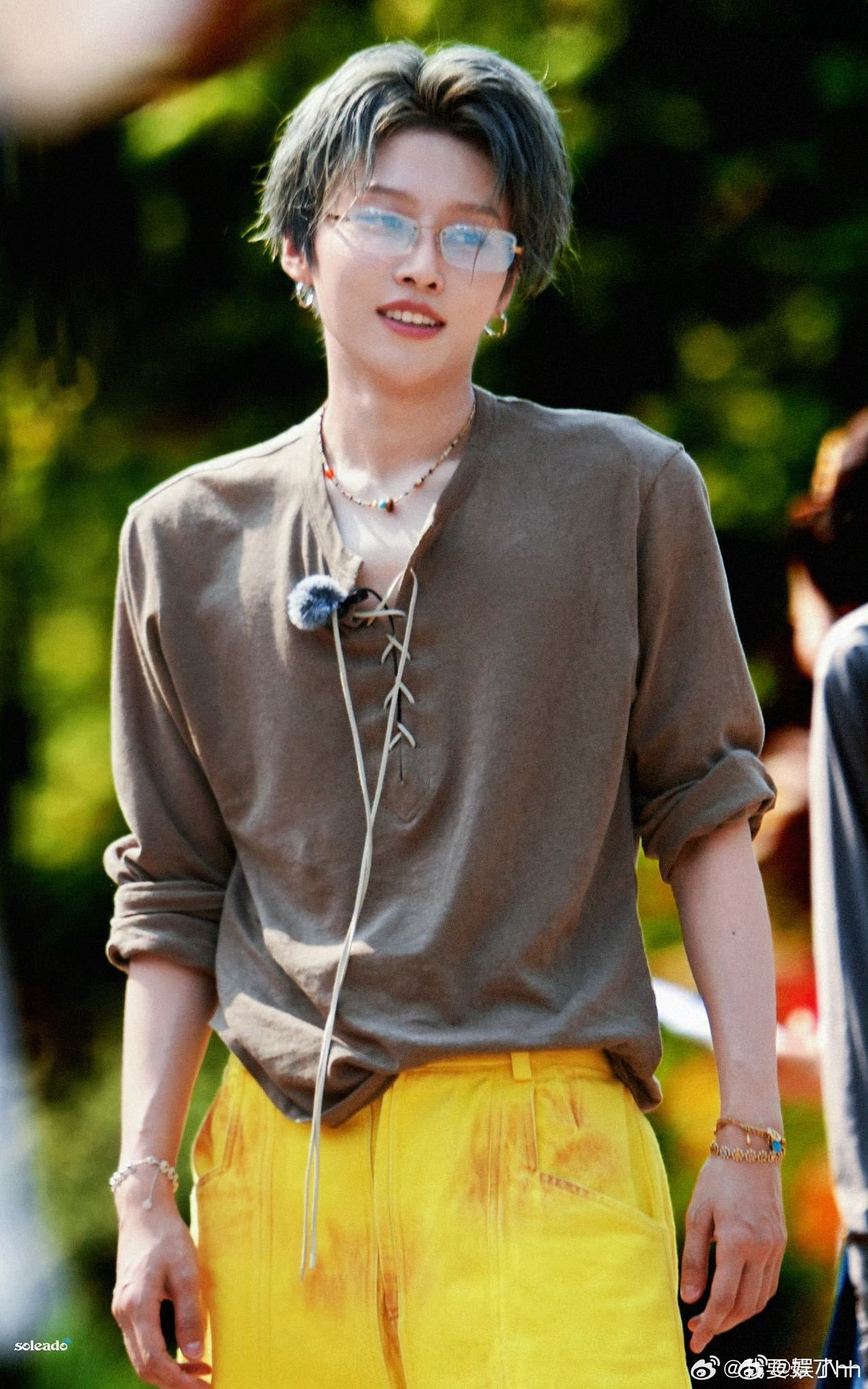 刘雨昕音你而来3定档海报简约白西装超干练！态度认真舞台用心，每一处细节都精致，音