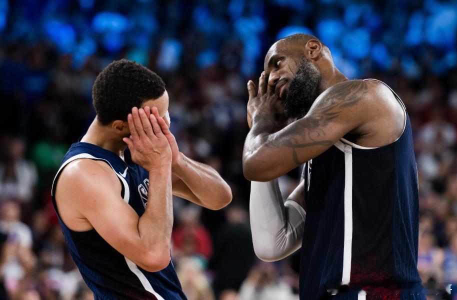 今天，NBA知名经纪人里奇·保罗在自己的播客节目《 Game over Pod》