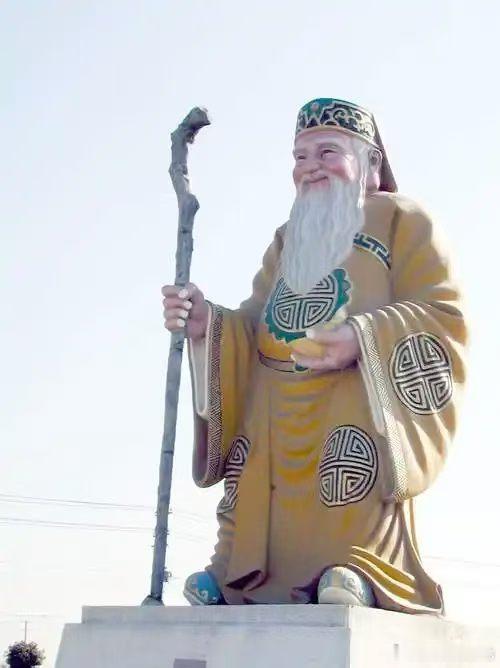 土地神，又称福德正神、社神，是中国民间信仰中管理一方土地的地方保护神，在道教神系