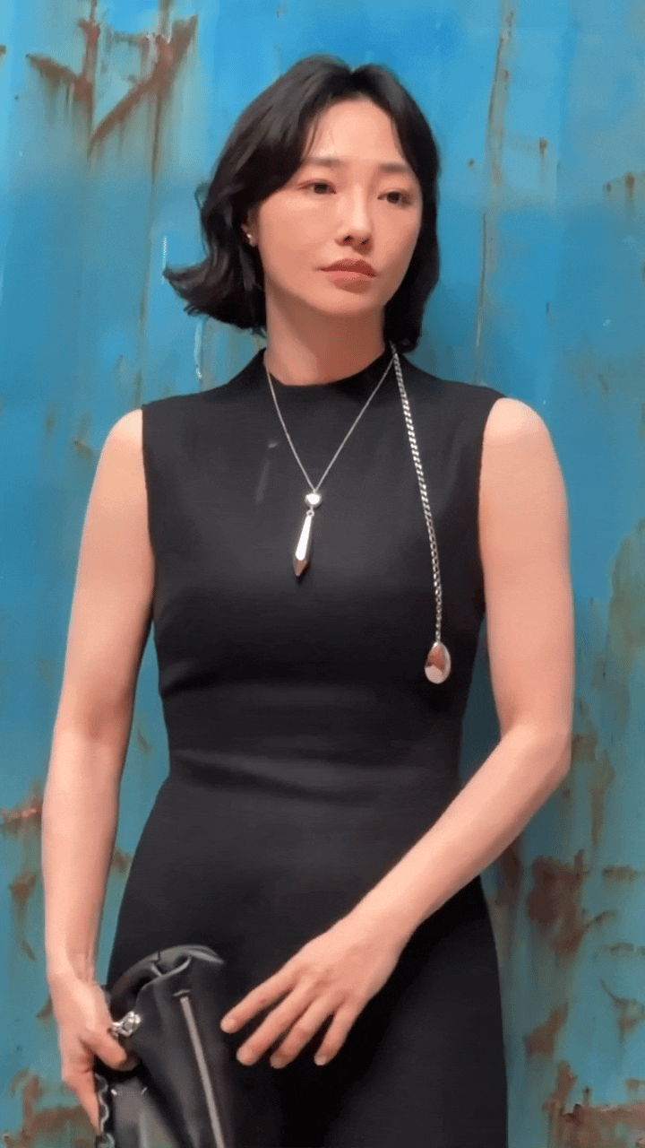 白百何很有成熟女人的韵味！她状态也保持的很好！