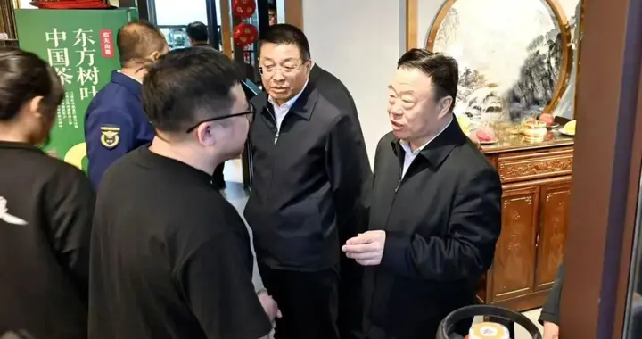 相隔一天，长春市委书记到同一家餐厅暗访