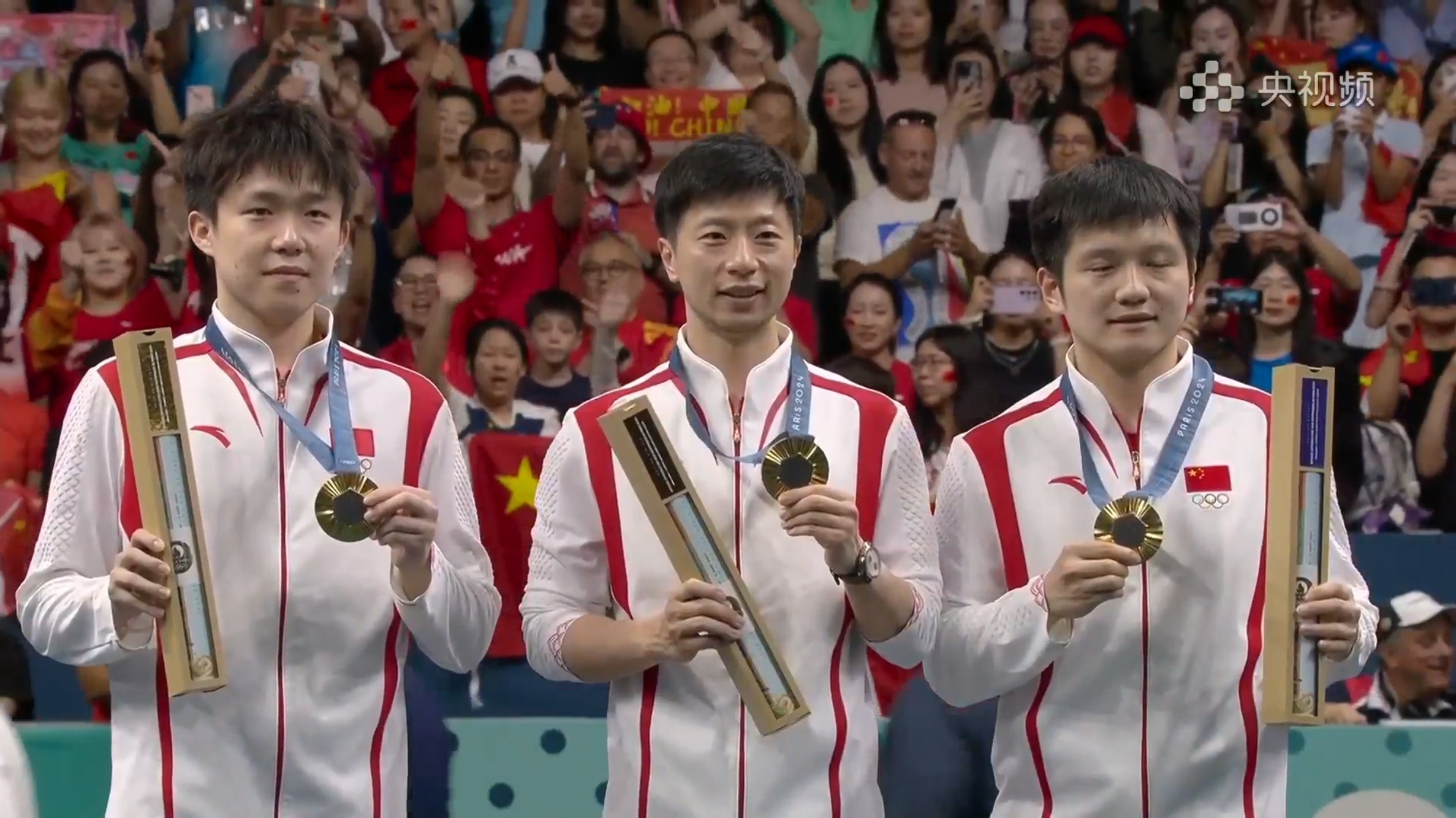 #国乒男团金牌#美美追完，睡觉！ ​​​