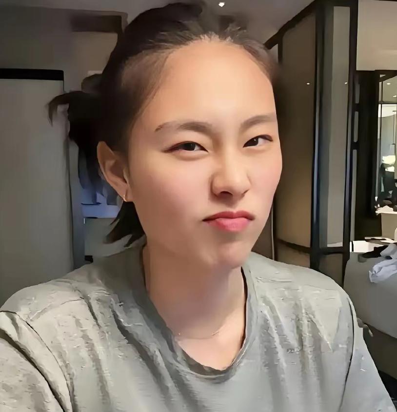 好奇查了下王思雨的出身，不查不知道，一查吓一跳，其实她本人根本不是什么资源咖，而