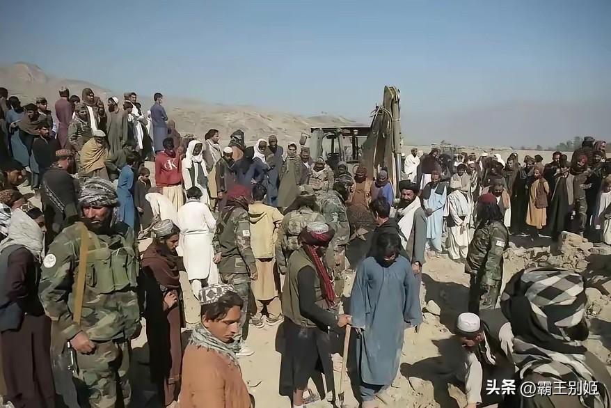 真主党这次玩真的，以色列北部被捅穿了

这次真主党可不是往常打几发火箭弹就溜的小