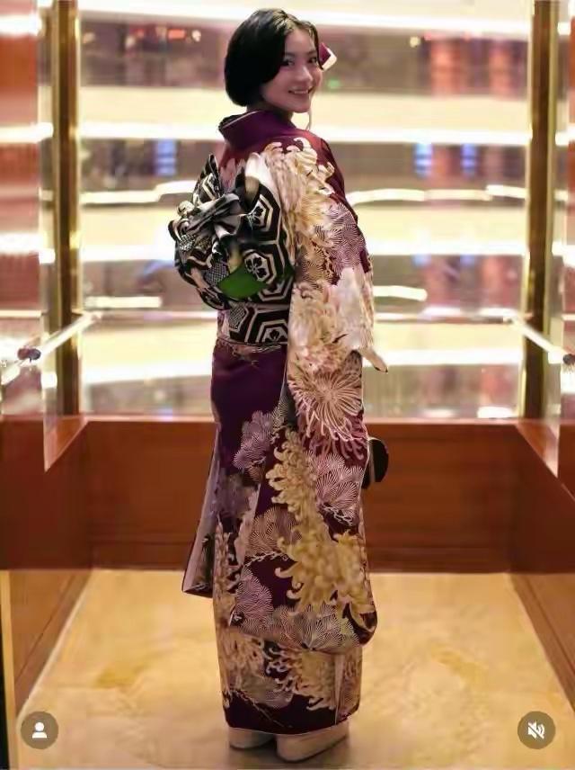 宫崎友花小组赛三场比赛全输，没能尝到赢球的滋味！[捂脸]
更是被安洗莹和瓦尔达尼