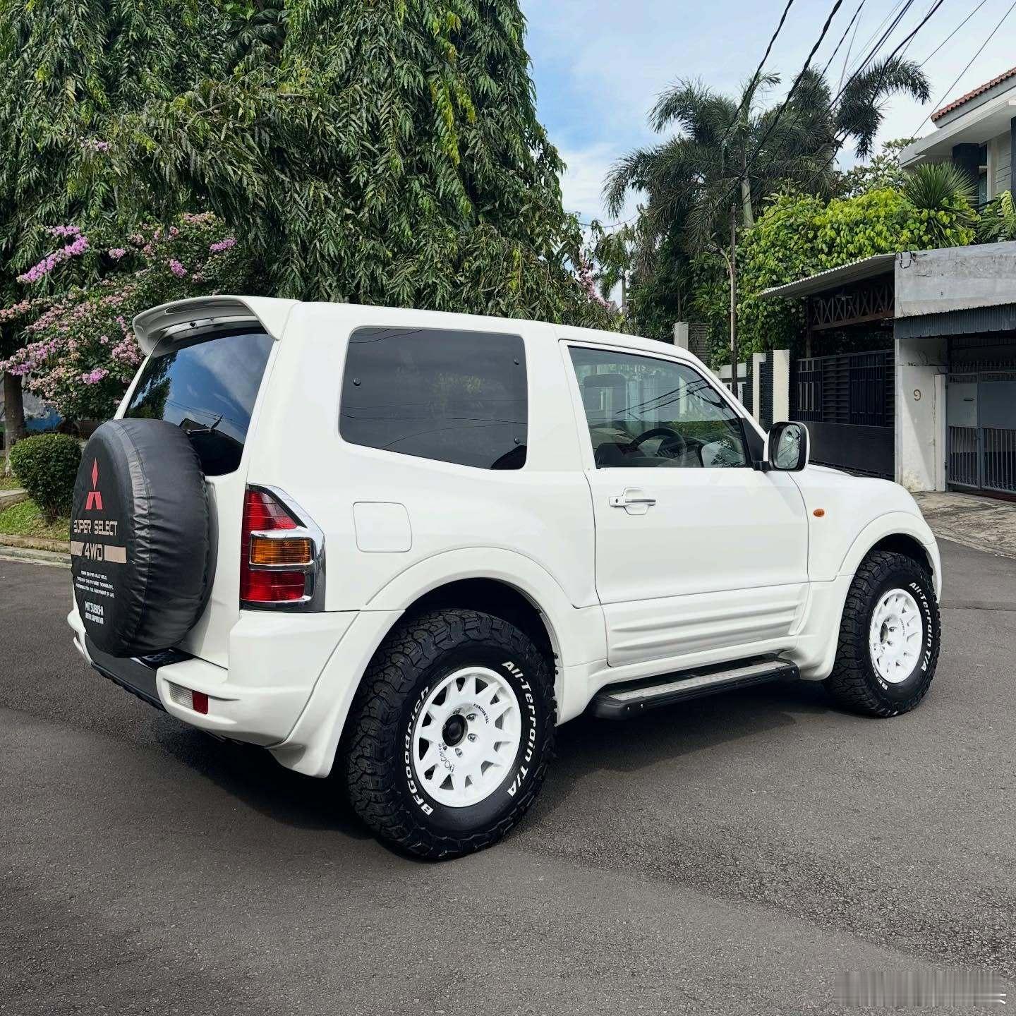 帕杰罗  Mitsubishi Pajero SWB  BFGoodrich A