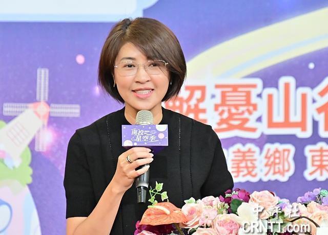 南投县长许淑华，不等了，直接把日子敲死：4月21号。
大陆刚公布10条惠台政策，