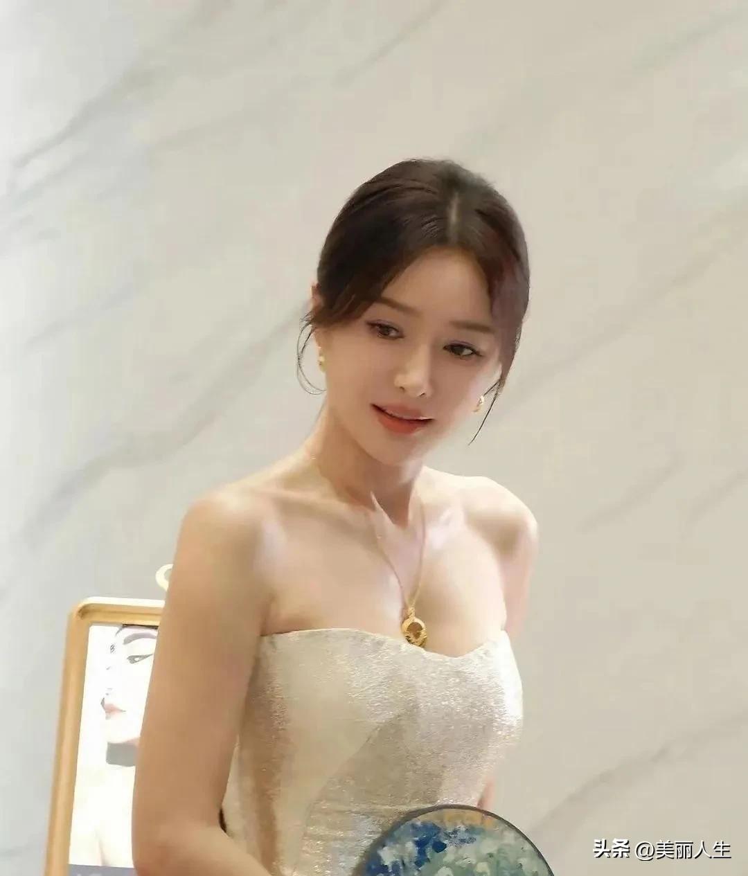 美的像花了一样