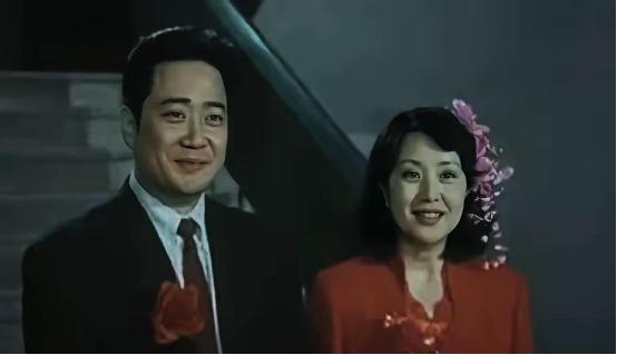 [微风]张铁生蹲了十五年大牢。他媳妇董礼平等了十五年。她是沈阳农业大学的讲师，两