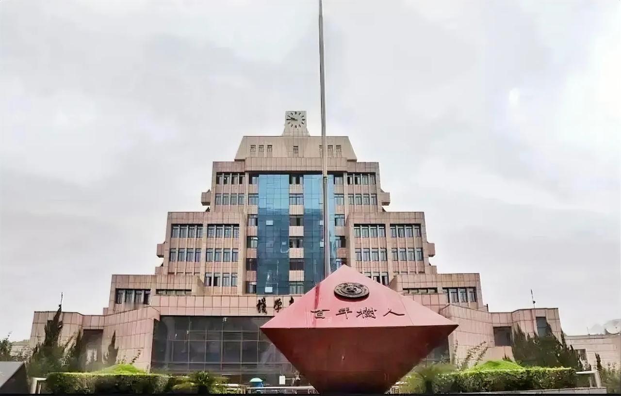 我国C9高校专职院士数量：
1、北京大学：165人
中国科学院院士：98人
中国