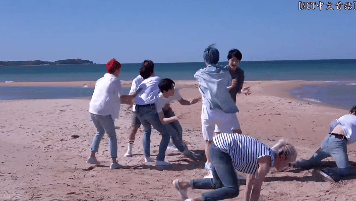 这算暴揍队友吗 