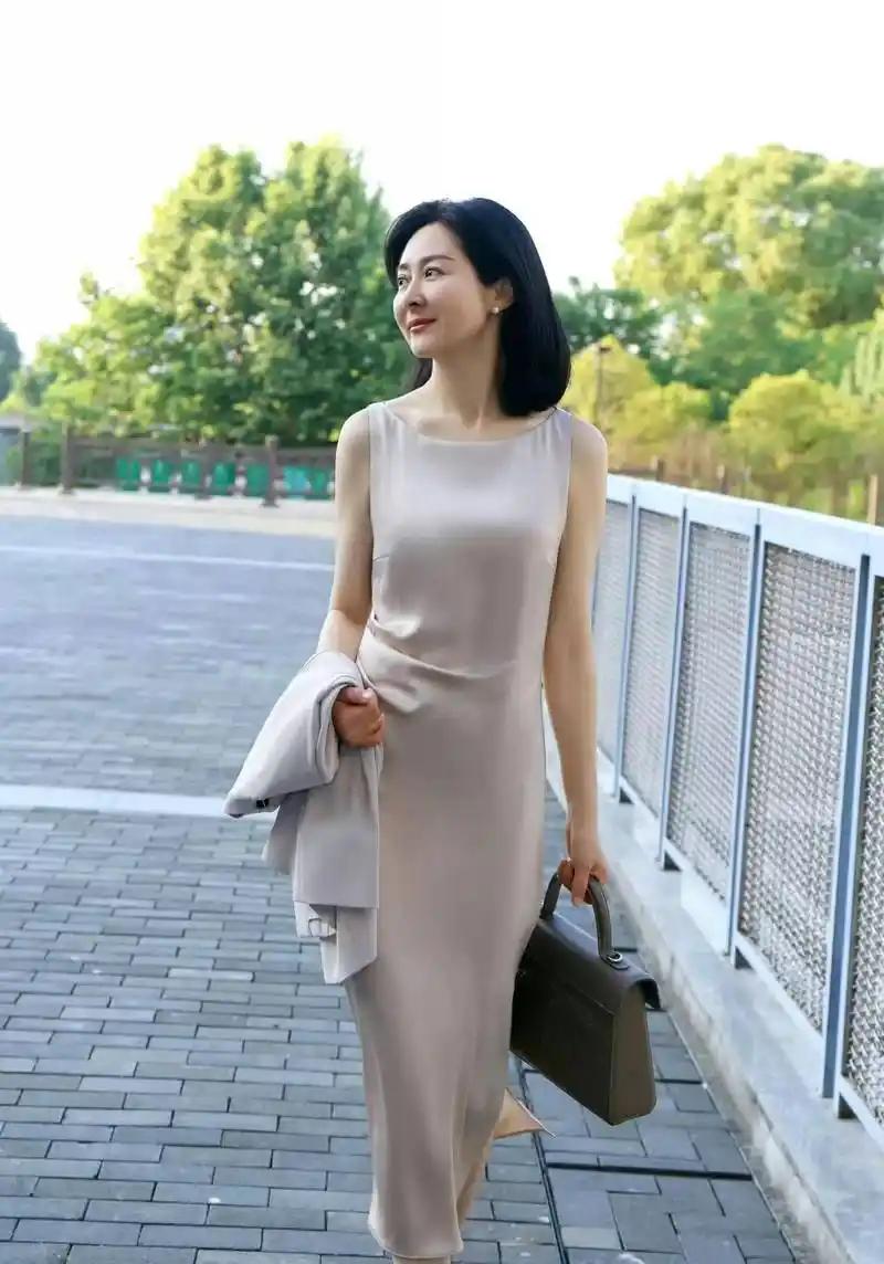 女性从小被教育要善良，要谦让，要好说话，却没有人告诉她们这些品质如果用错了地方，