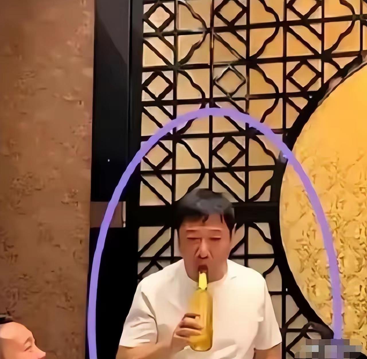 最基本的信任呢？ 贾冰私人聚餐视频遭友人偷拍传播，律师：私人空间隐私应受保护
