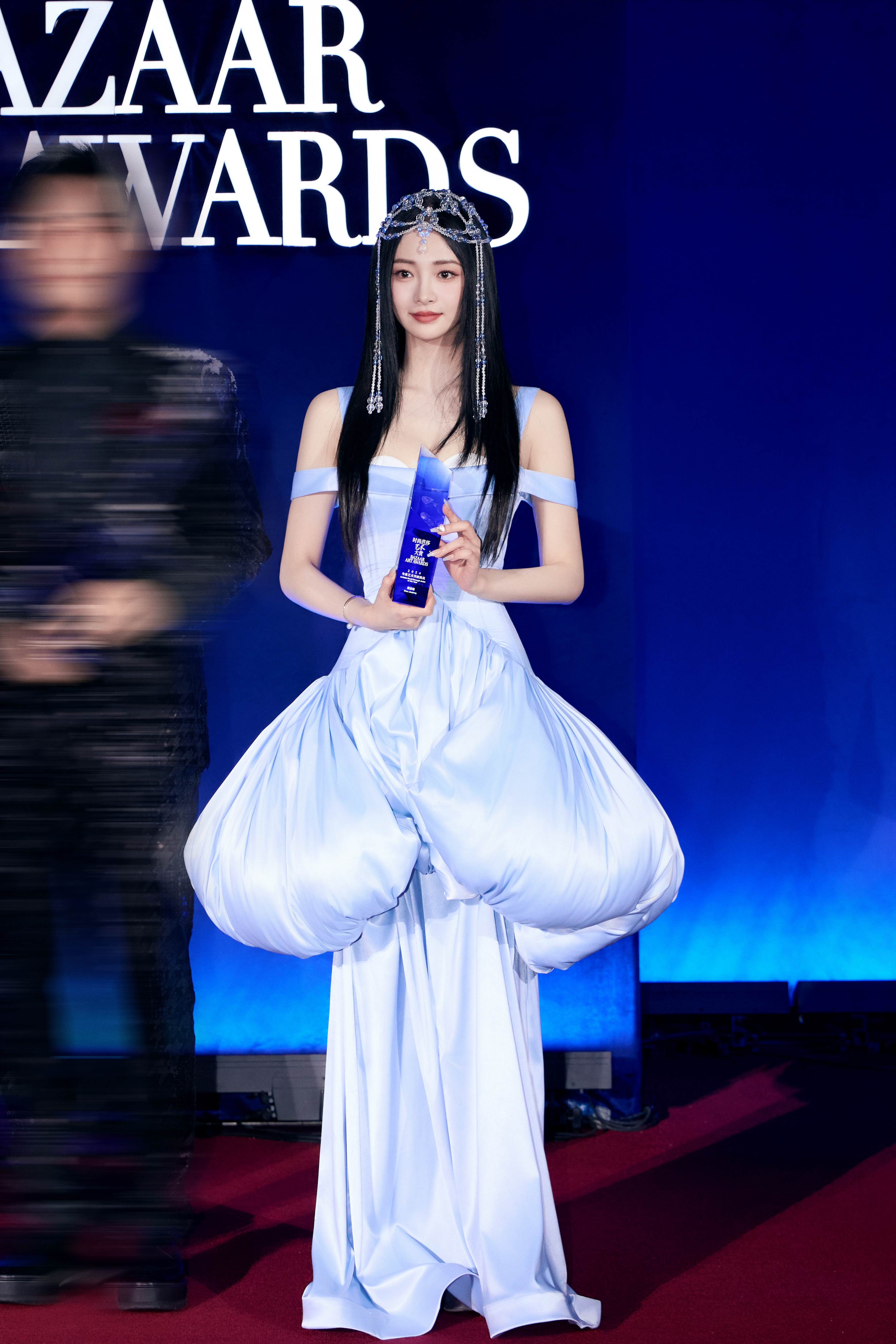 周洁琼[超话] 在复制粘贴的时代，你是手写的诗[鲜花] ​​​