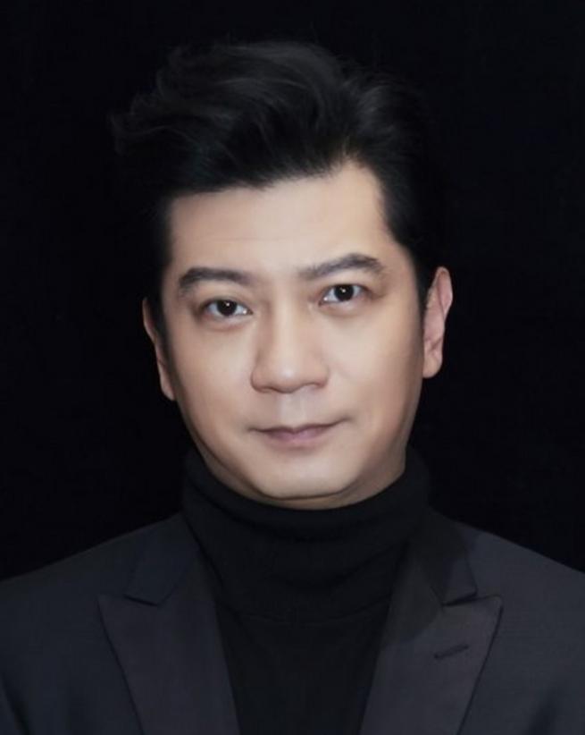 发现一个有意思的事情，
田雨的戏里，
甭管主角是谁、演技如何，他的配角永远自带高