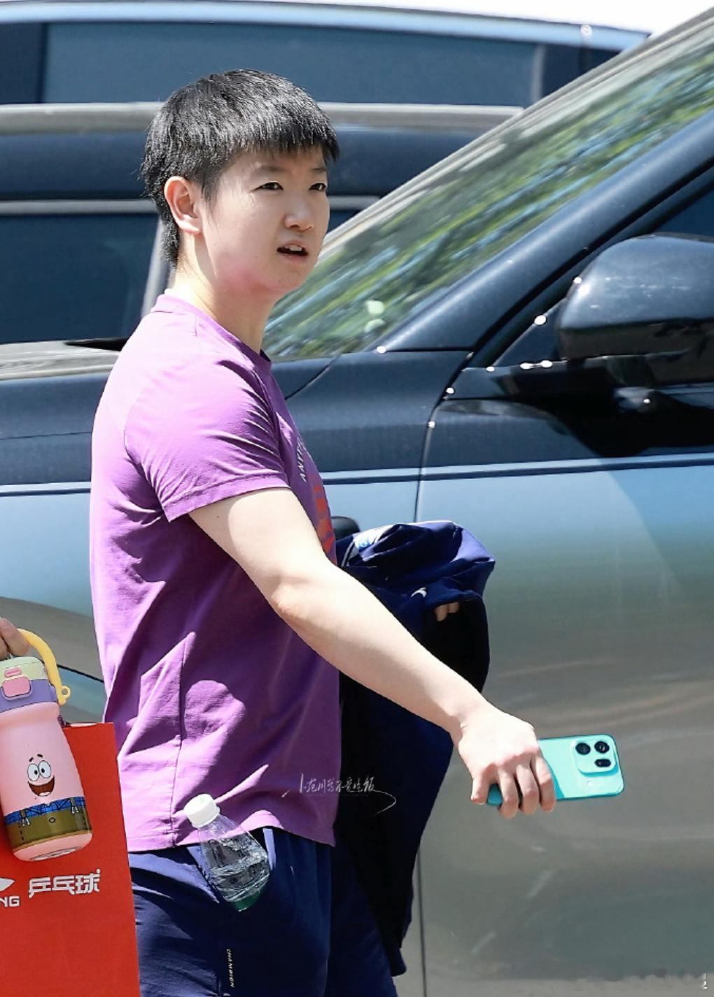 孙颖莎已经用上了，一晚X9系列家族化设计OPPO Find X9s Pro