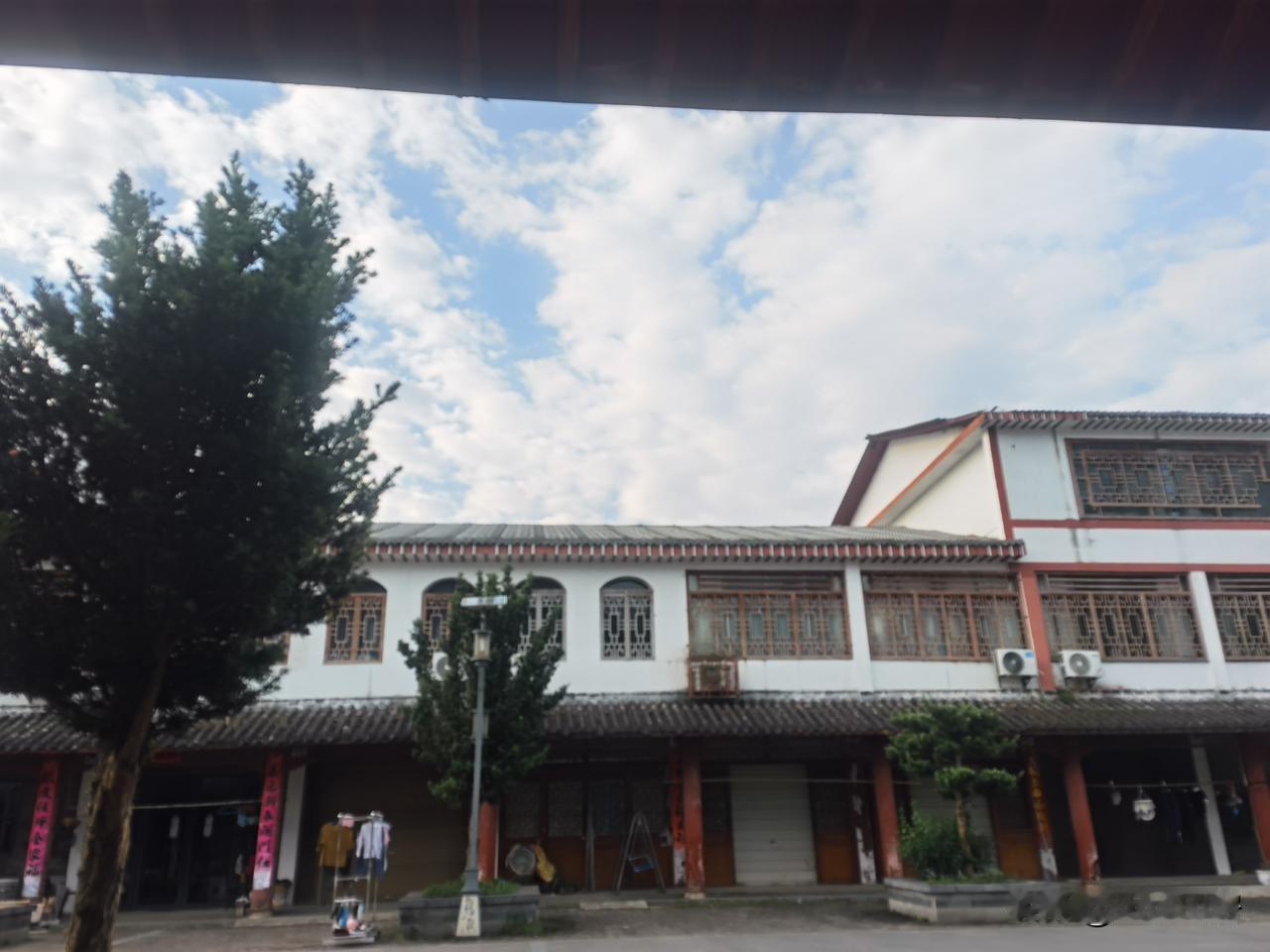 修行人吃饭为什么可多可少？
开素食馆快一个月了，不少修行的师父吃了我家的饭菜，都