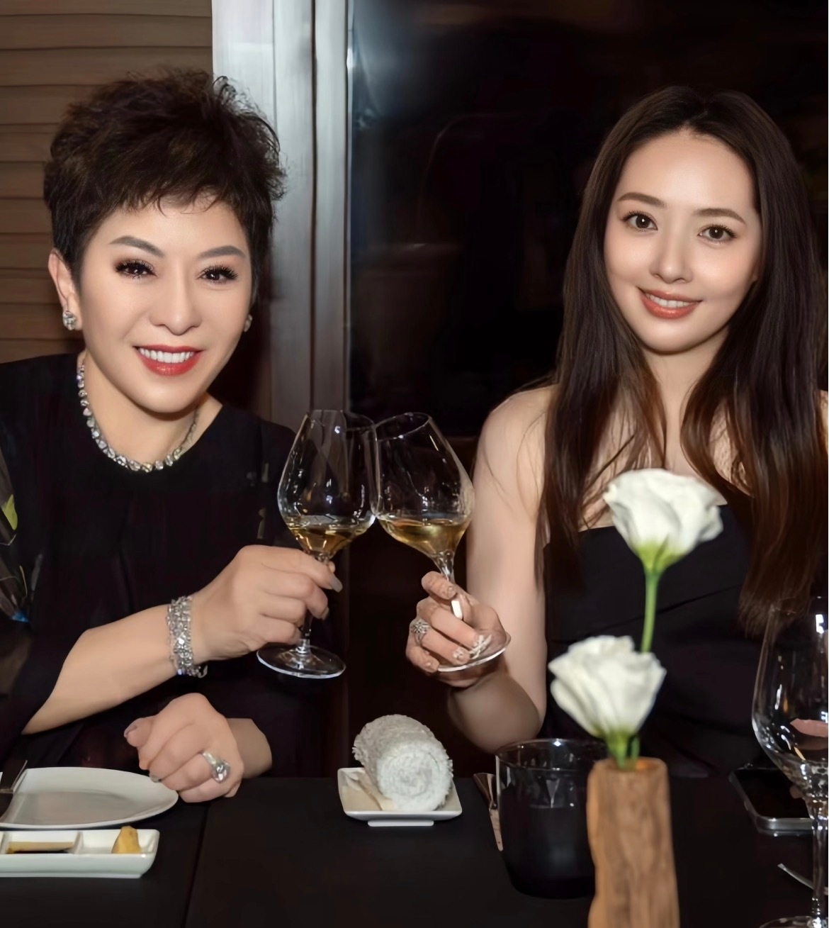 郭碧婷不满向太不陪孙子过生日看到有人说豪门也有婆媳矛盾的，但我想问怎么看出来这是