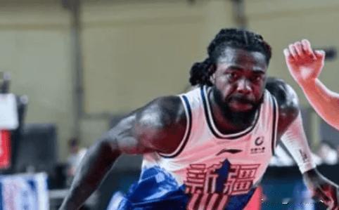 哈里斯首秀展现进攻火力，失误很多还需要适应熟悉新队员



哈里斯完成首秀，还是