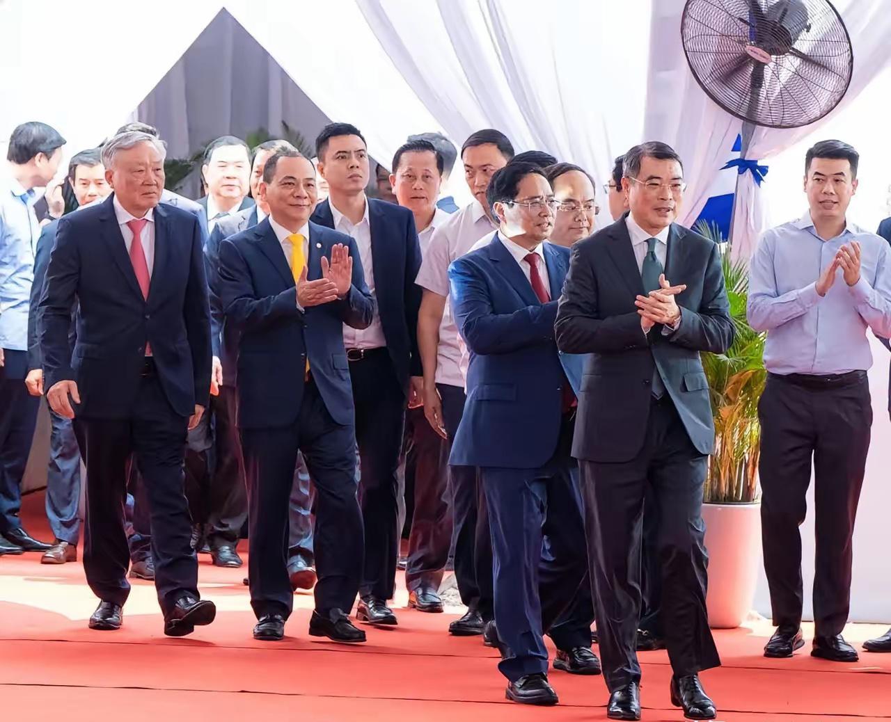 越南首条高速铁路破土动工仪式！
2026年4月12日，越南总理黎明兴与前总理范明