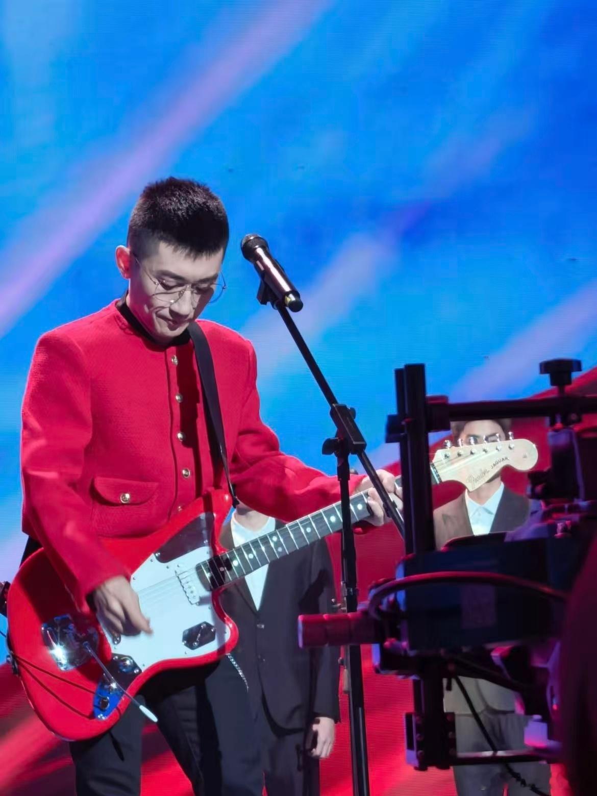 手到福来舞台妈祖赐福 这波福气谁顶得住！刘涛端庄大气，张新成活力四射，梁家辉金志