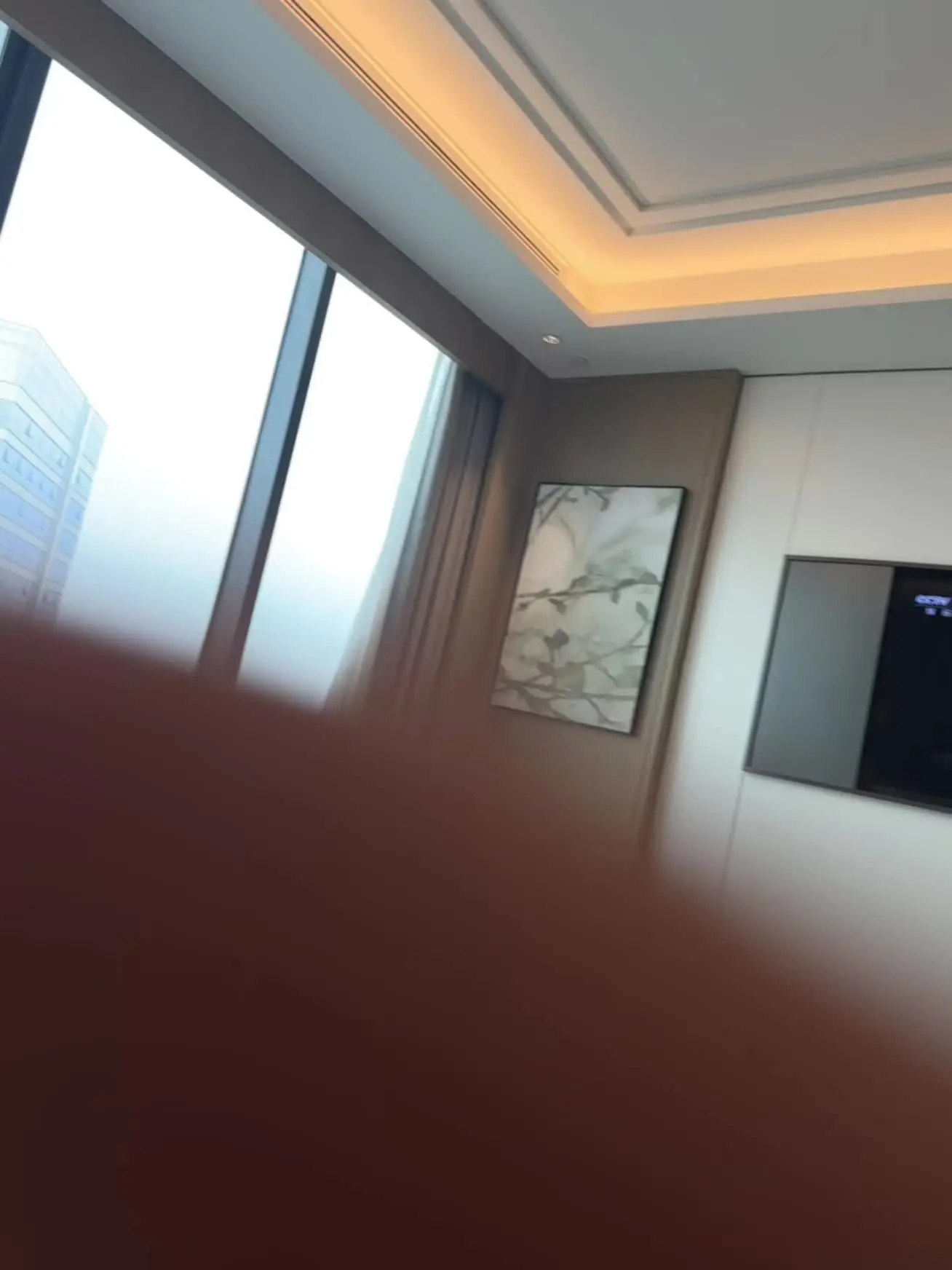 一个人吃饭 一个人睡觉 一个人逛街 一个人去医院 一个人在