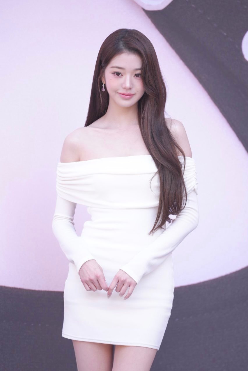 今天出席品牌活动的张元英 