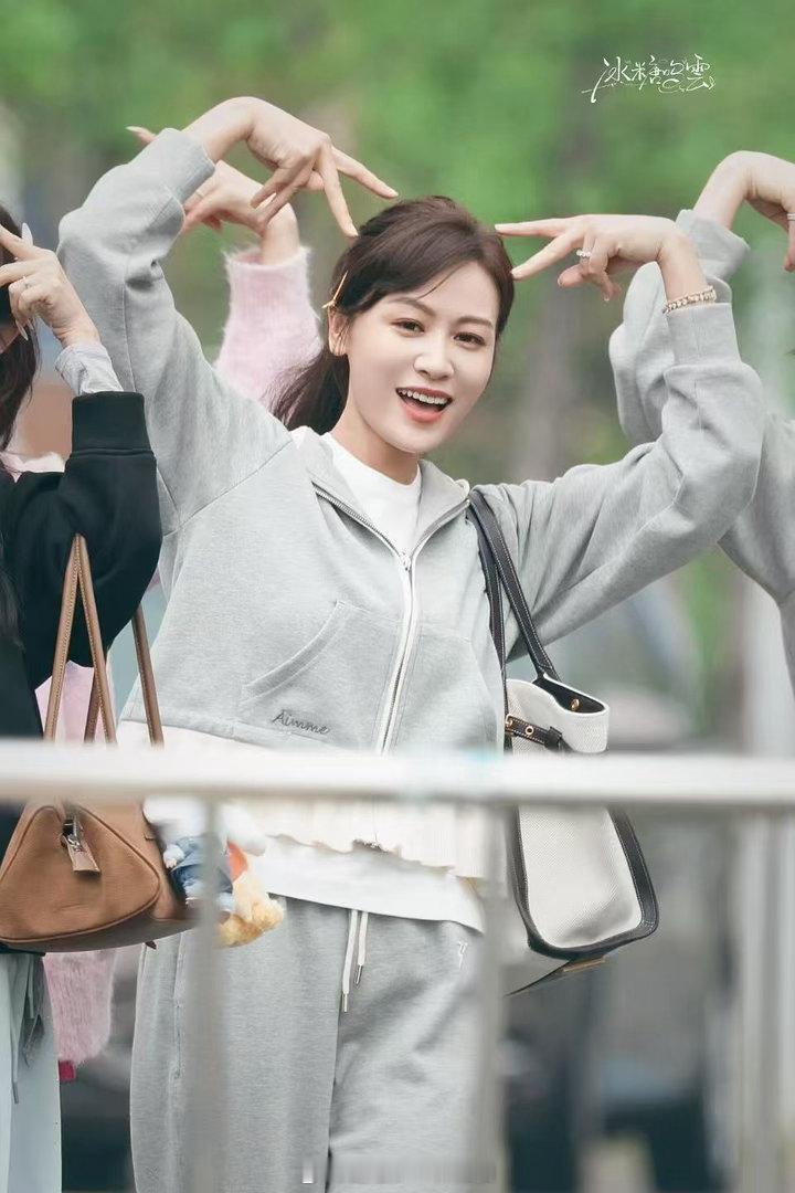 叶一茜对孙怡说有我在怕什么 叶一茜你能不能也当我姐！直接被这句“有我在怕什么”狠