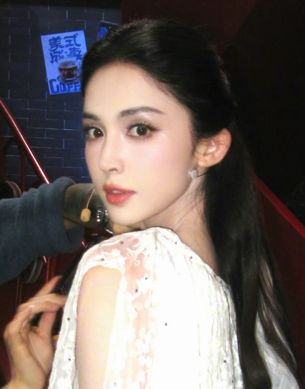 感觉比十三年前的小雪还要美耶