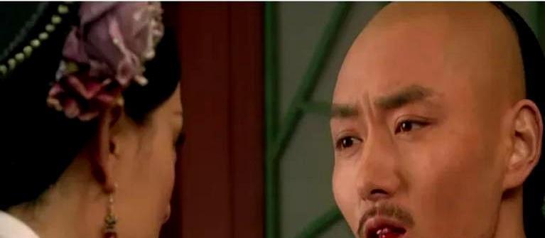 甄嬛才是替身。
这个真相，藏在果郡王临死前那句无人听清的耳语里。
他气绝倒地，甄