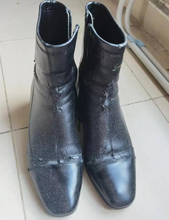 这也舍不得，那也舍不得，买了放着不用，是最大的浪费。

昨天我收拾家，翻出一双短