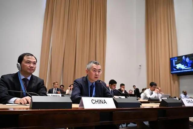 1：40局面出现，中国在日内瓦遭围攻，美国首当其冲，中方强势回击：你没资格对中国