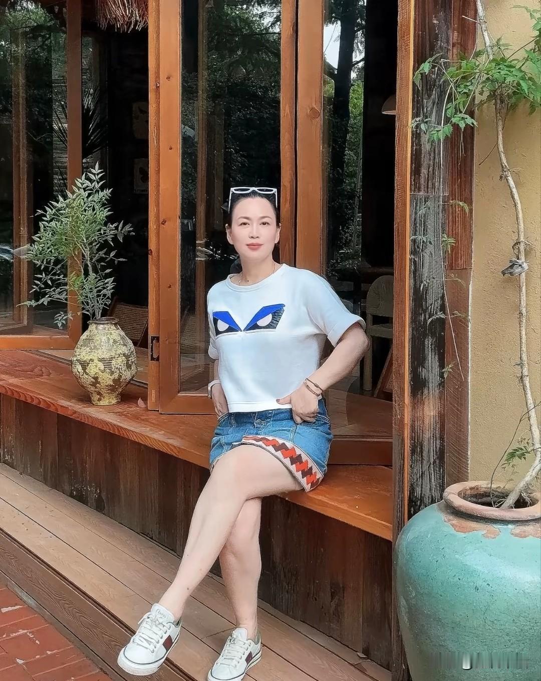 优雅知性成熟美  这个夏天要美美哒 每天看见不一样的自己 优雅密人
