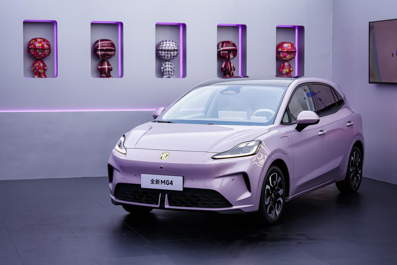 许多消费者期待了很久的MG4 半固态电池版本
下个月就要开启正式交付了，同时还推