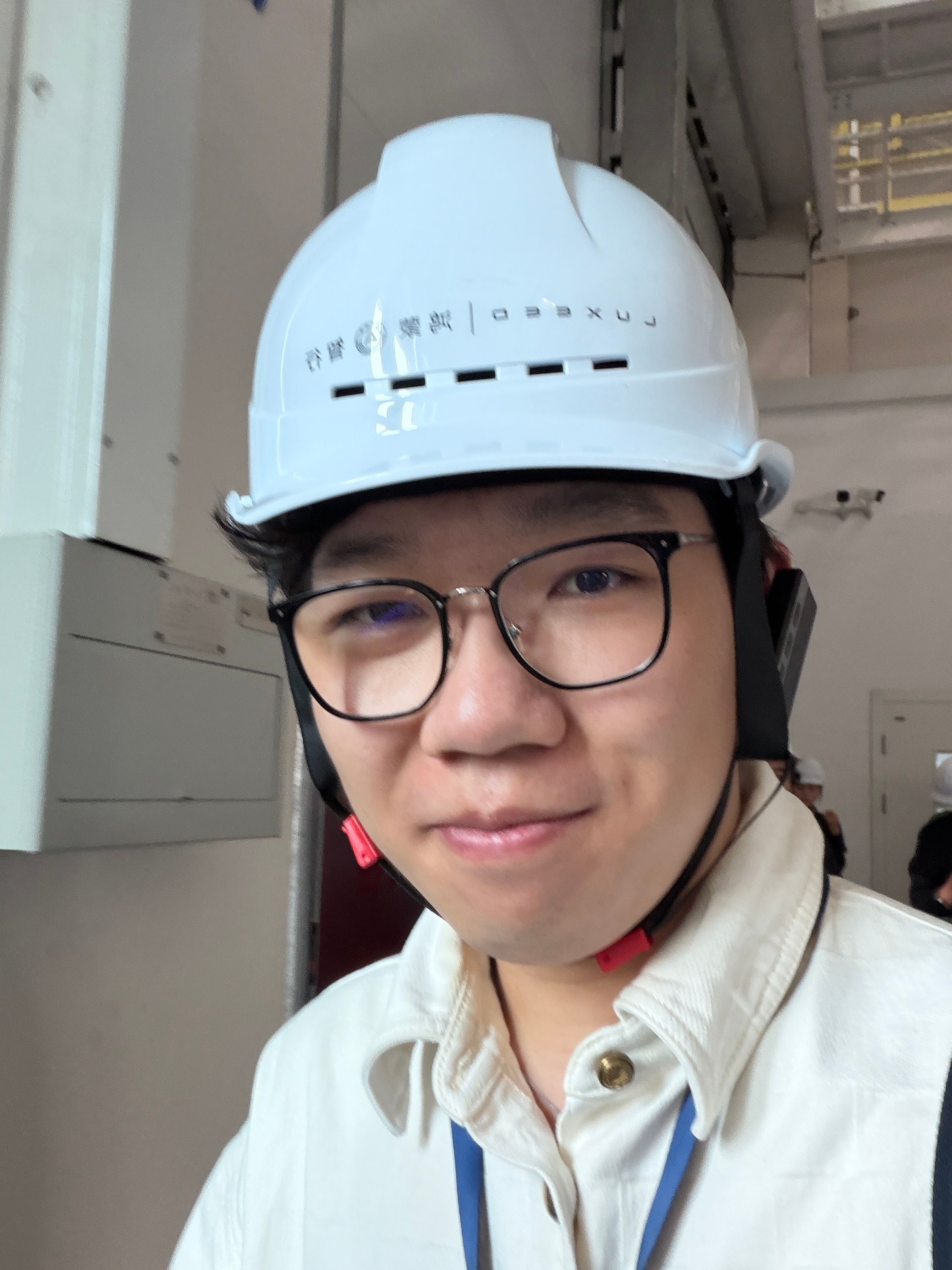 进厂了兄弟们，我试试我能干点啥。 芜湖·智界超级工厂