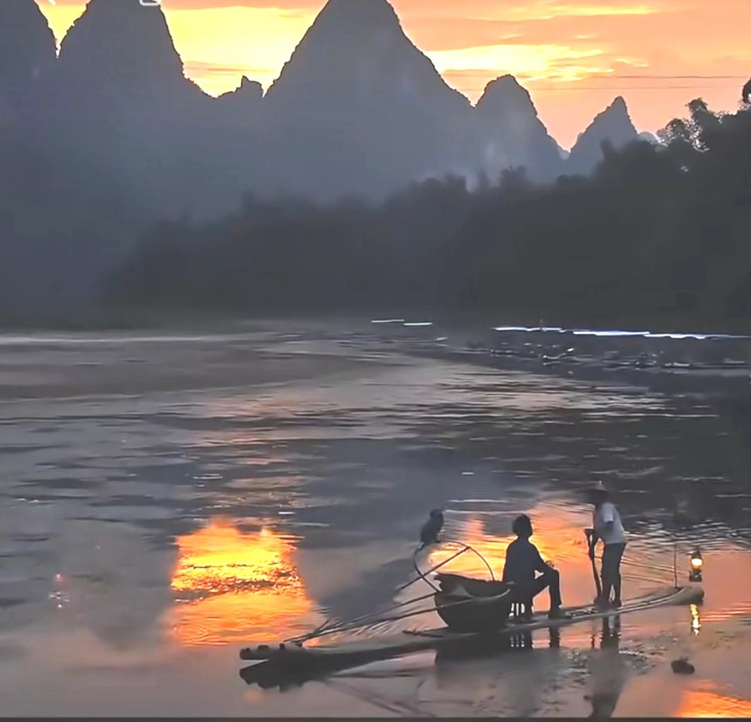 鬼薪是什么意思？
鬼薪是一种古代刑罚。它最早出自《史记·秦始皇本纪》，“及其舍人