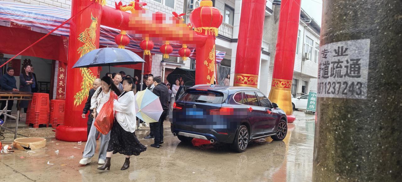 再次回到伙计老家汉川市打雁村，参加一场侄儿的婚礼，第一次感受当地的结婚习俗。
