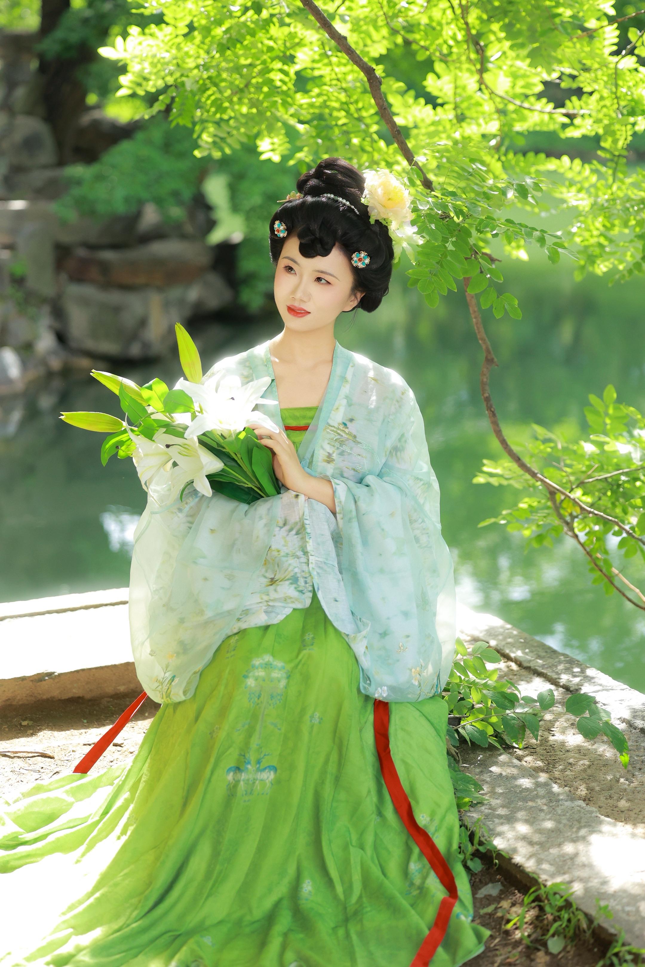 ‘晓凉暮凉树如盖’