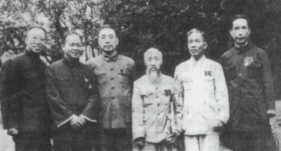 1949年主席的老朋友受邀来北京，周恩来当面批评他：你做的事情实在太过分了！
1