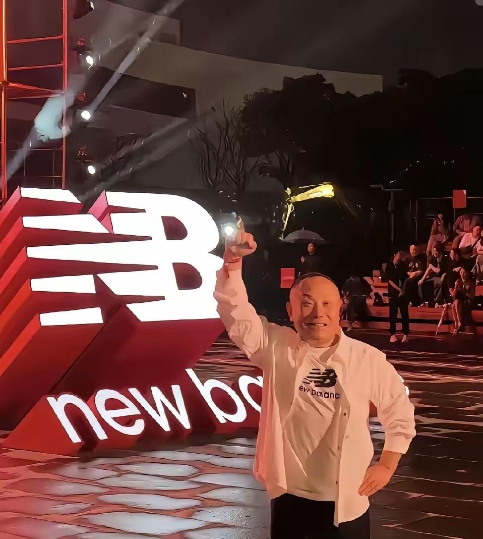 西安严总坠楼前，先把员工工资都给发了，然后跳楼身亡。谁能想到，一个被千万级违约金