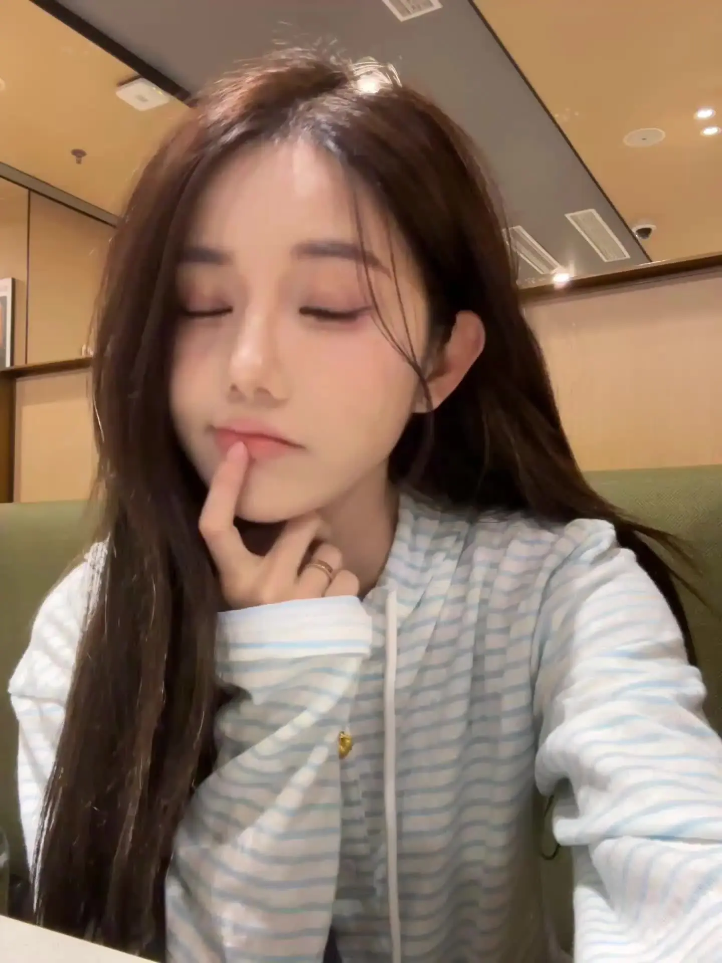 可以给我发点信息吗 我不想回 但是想看