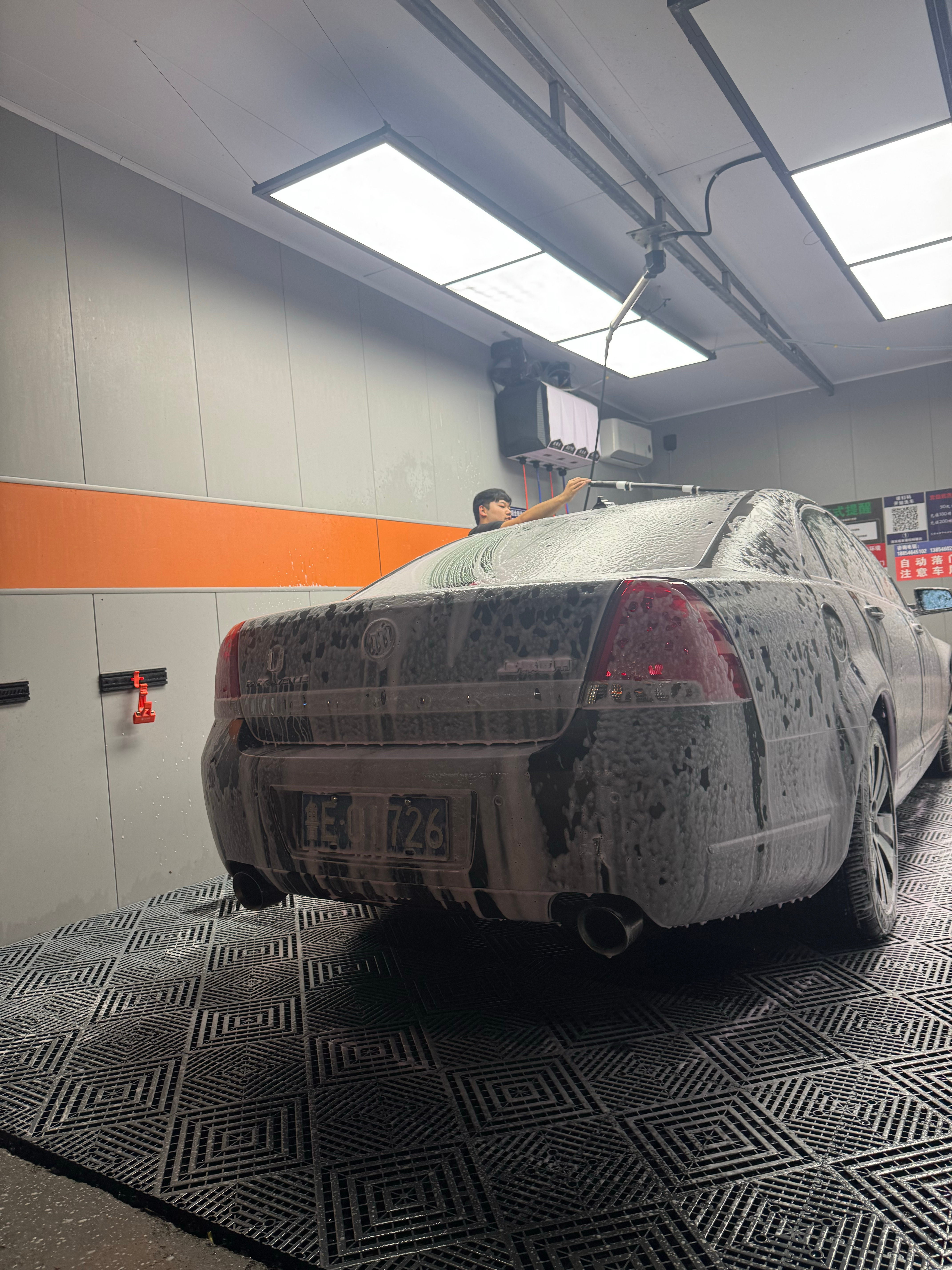 北京大雨麻了，现在洗车就是求雨仪式是吧？ 