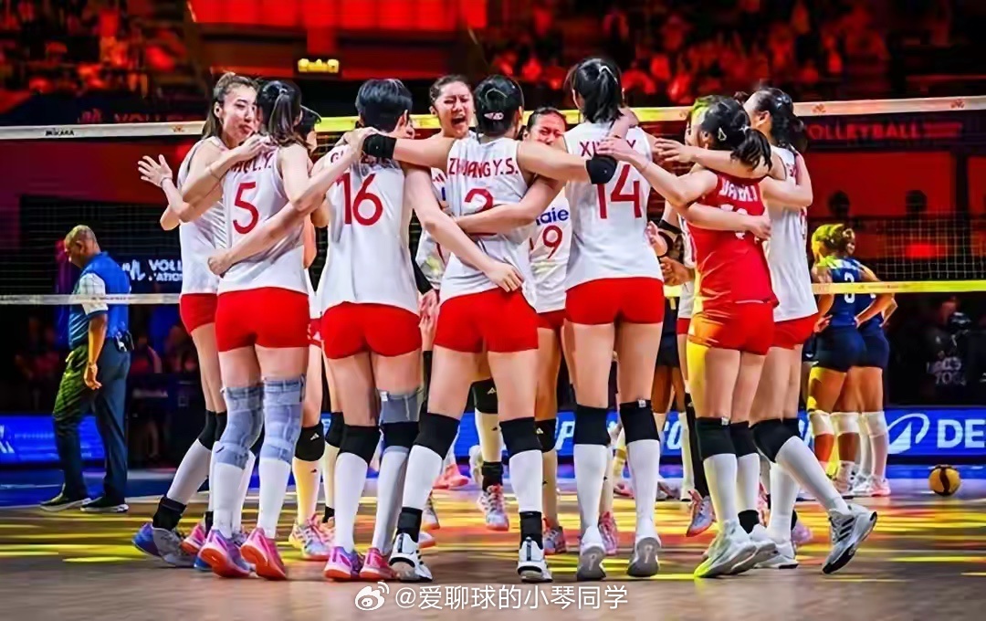 2-3！头号种子轰然出局，中国女排上演黑八奇迹，半决赛对阵出炉2026年世界女排